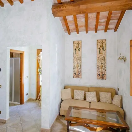 Loghino Guest house 3*